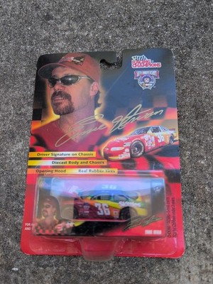 Ernie Irvan #36 Skittles /5000 Racing Champions 1:64 032823DMT5(A)
