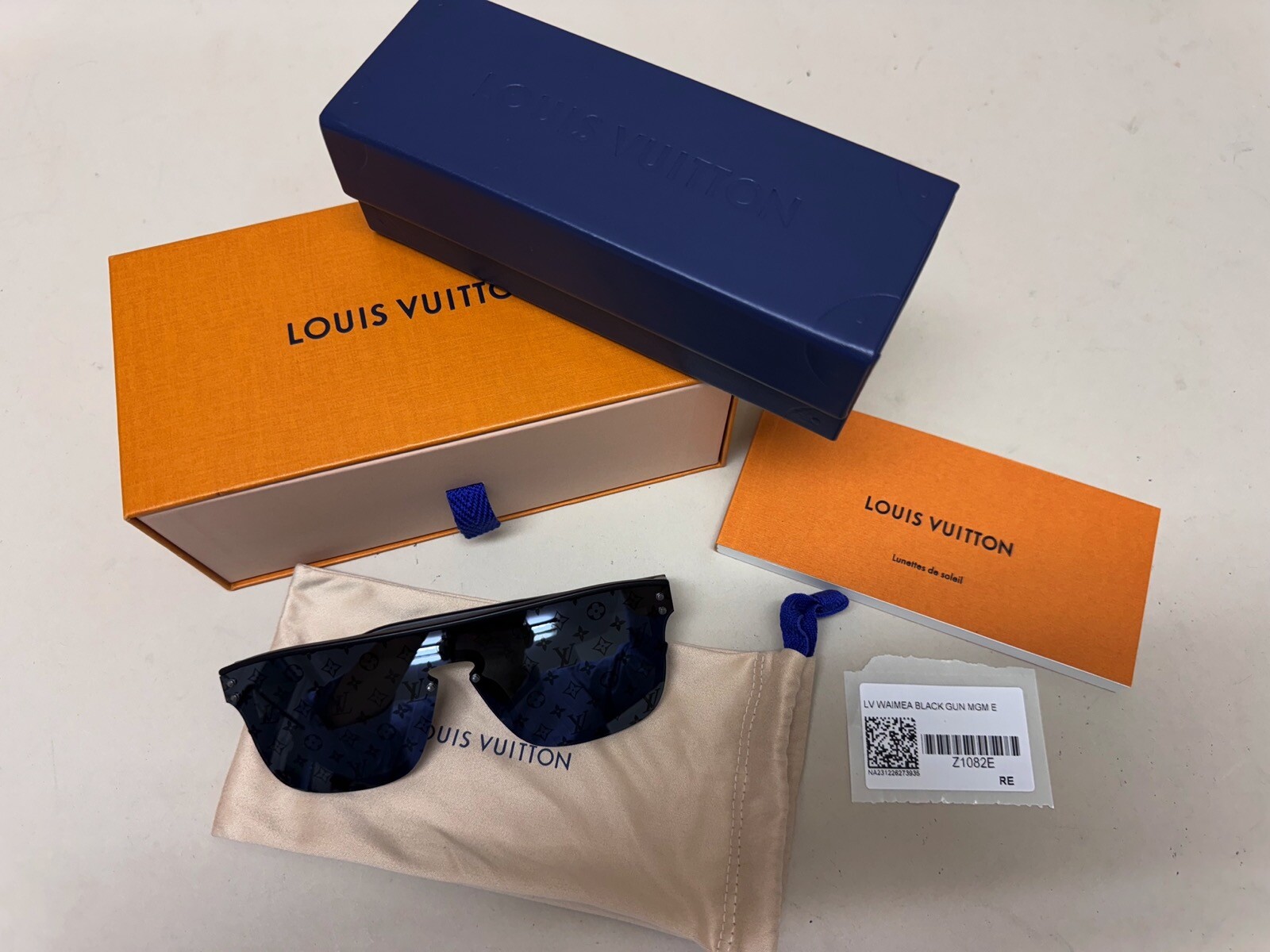 LOUIS VUITTON MEN’S SUNGLASSES WAIMEA BLACK GUN MGM Z1082E MONOGRAM
