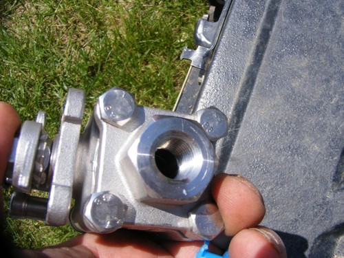 Válvula de bola sanitaria de acero inoxidable nueva, roscada 2000 CWP CF8M 9009Z - Imagen 3 de 3