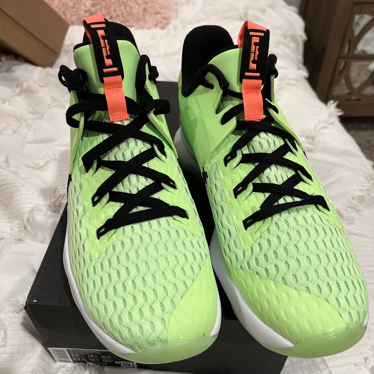 Rare New Nike LeBron Witness V Grinch Lime Glow Green Shoes SZ