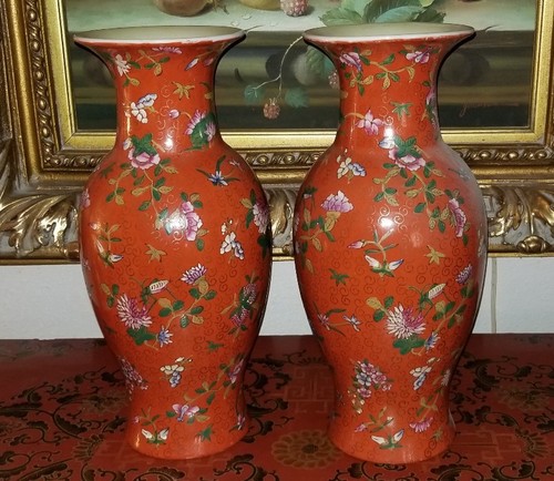 19th Century large Chinese Porcelain CORAL GROUND VASES FLORAL INSECTS signed - Picture 10 of 12