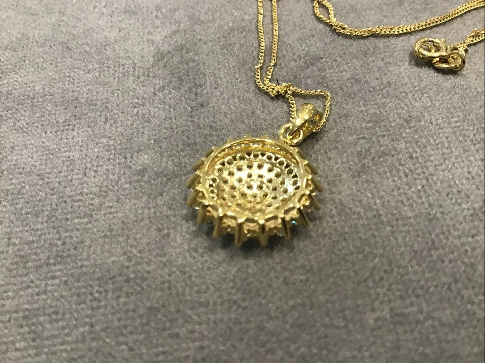 1CT Imitación Diamante Brillante Corte Sol Colgante Collar 9k Oro Amarillo Baño - Imagen 3 de 4