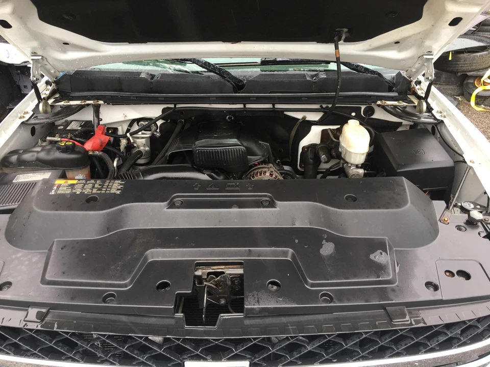 11 CHEVY SILVERADO 2500 Rear Axle Assy.10.50" ring gear 3.73 ratio ( - Изображение 2 из 4