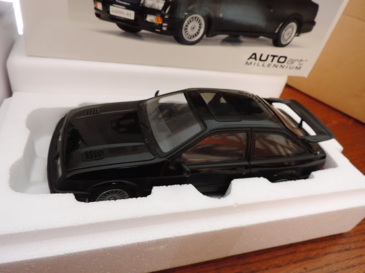 AutoArt 1-18 Ford Sierra Cosworth RS 500 Group A 1987 "Texaco