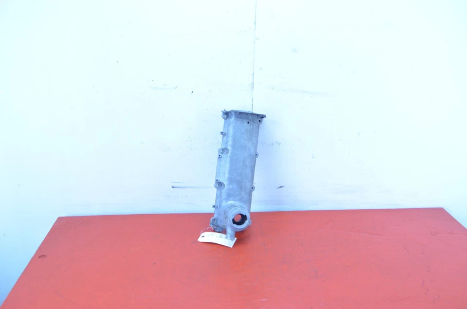 11-14 VOLKSWAGEN JETTA 2.0L ENGINE VALVE COVER OEM - Image 4 of 4