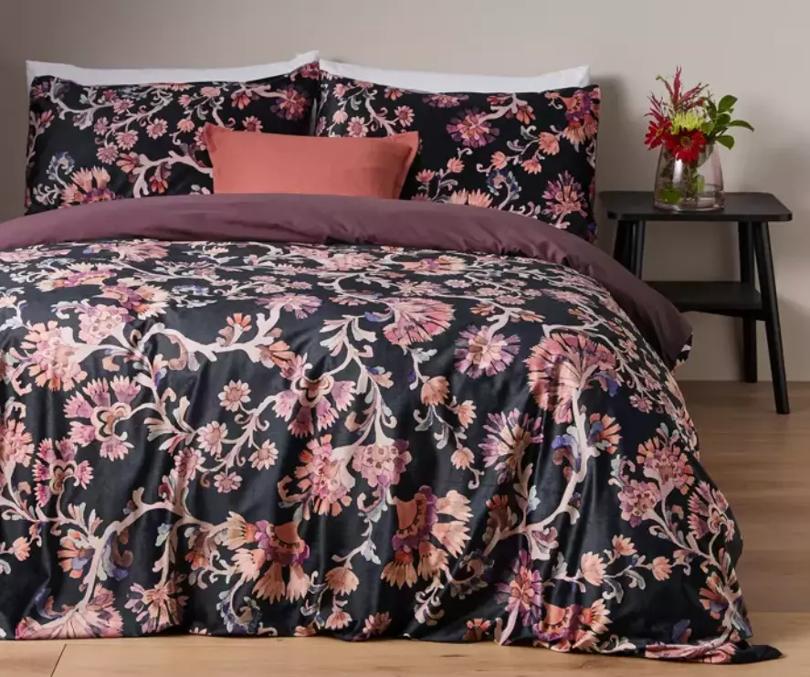 NEW Target Isabella Velvet Black Floral Quilt Cover Set QUEEN SIZE