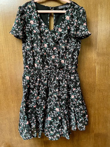$68 Trixxi girl size 12 black floral shorts romper fully lined flutter sleeves