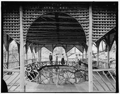 Photo:Glen Afton Spring,near Pen Mar Park,benches,landscape historic photo