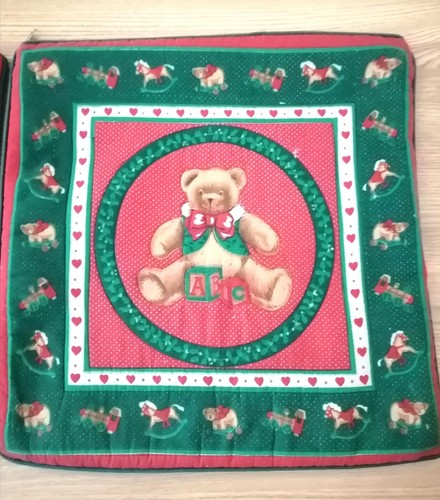 6 x Vintage Red Green Christmas Theme Fabric Cushion Covers Square - Picture 4 of 14