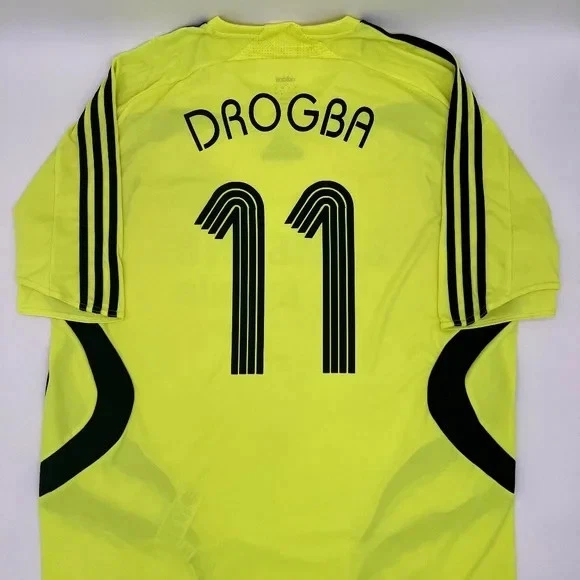 Preços baixos em Chelsea Verde Clube Internacional de Camisas de