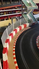 Tecpro Barriers White/Red, x20 for Slot car scene scenery Scalextric or other