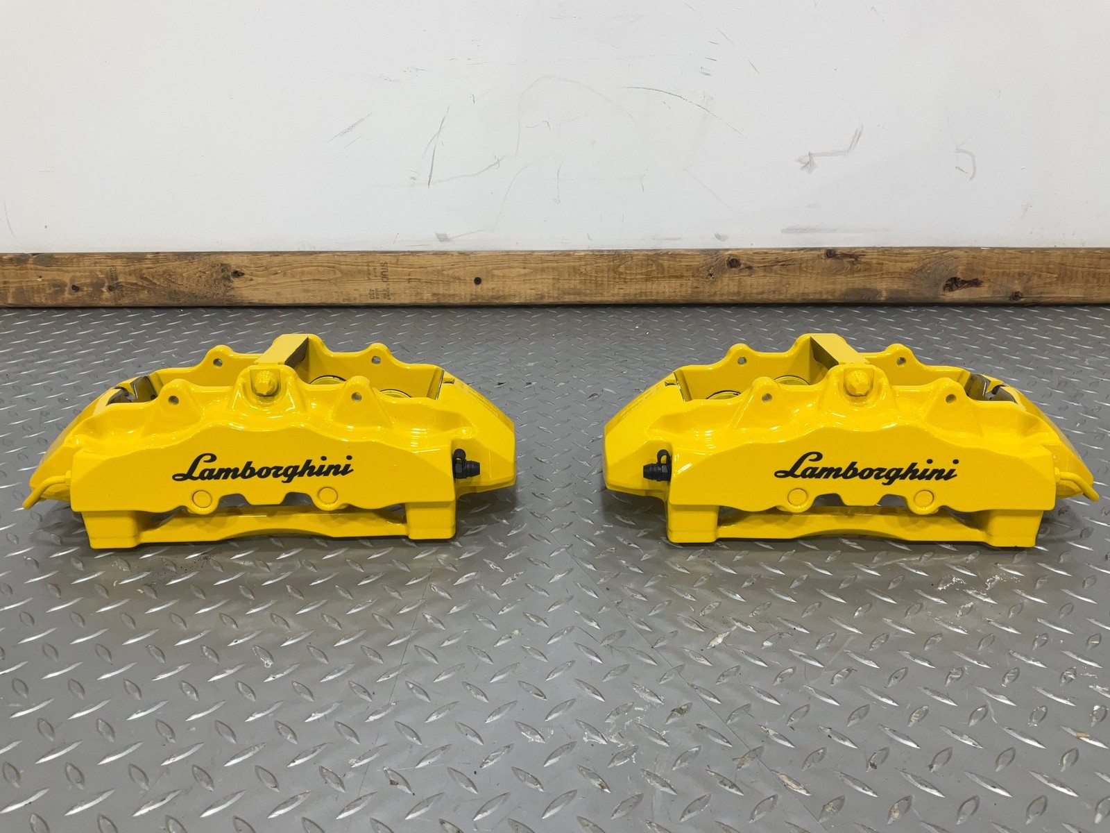 2010 Lamborghini Gallardo / Audi R8 Powdercoated / Rebuilt Brake Calipers Yellow