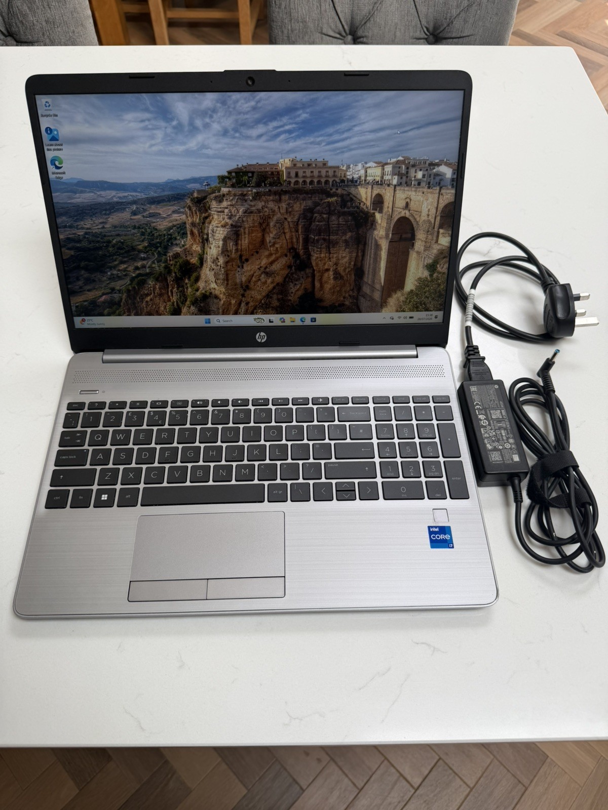 HP 250 G9 15.6" Laptop Intel Core i7 1255U 16GB RAM 512GB SSD FHD Windows 11 Pro