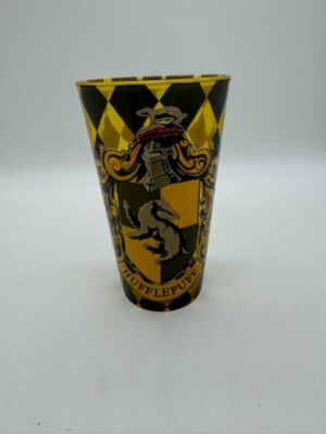 Warner Bros Harry Potter Hufflepuff 16 Oz Drinking Glass