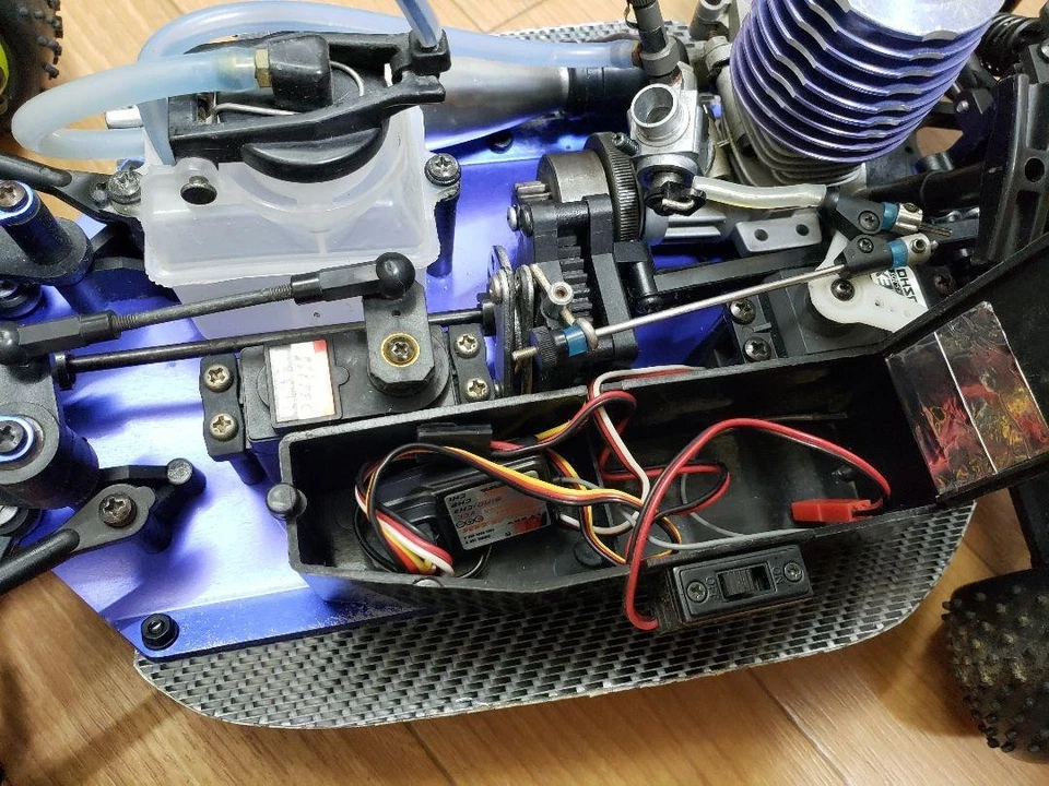 Kyosho Inferno TR15 4x2 RC Car Chassis High Performance Racing Model - Immagine 3 di 4