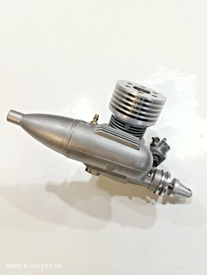 OS Max 21  with original exhaust - Image 2 of 4