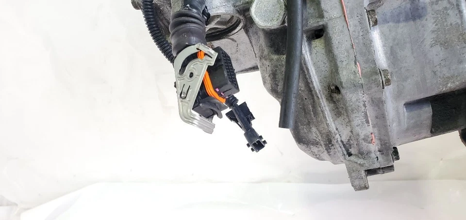 SAAB 9-3 2008 OEM transmisión automática 2,0 L 4 cilindros 5 velocidades Foto 4 de 4