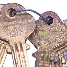 ILCO VTG KEY BLANKS 7 LB NOS UNCUT KEYS. 1143 1014 1011KA AX 1009A 1007D 1000W 