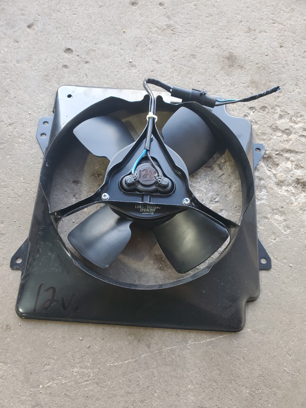 Universal Denso AC Condenser Motor Fan 12V 11D 20 065000-1901