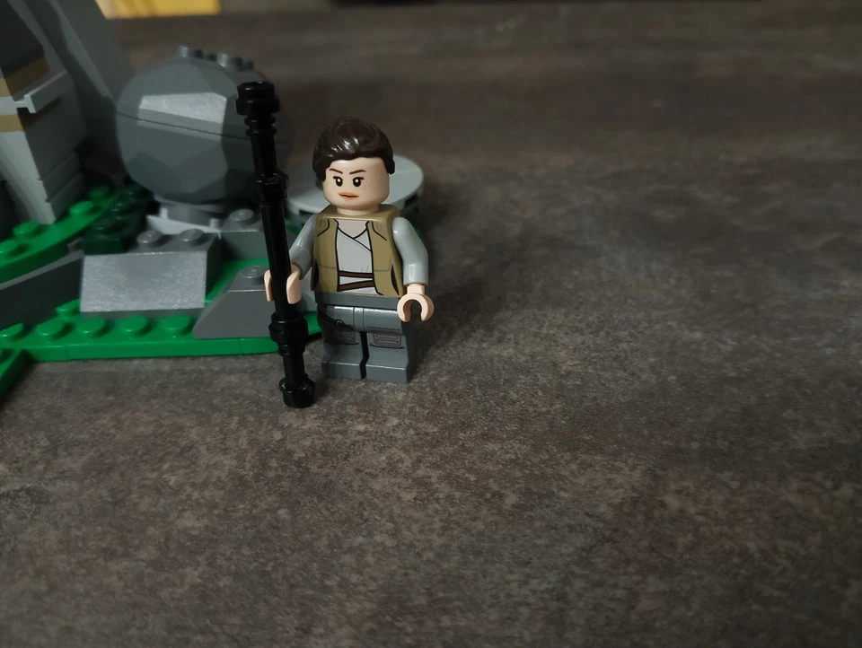 LEGO Star Wars 75200 Ahch-To Island Training, foto 4 di 5