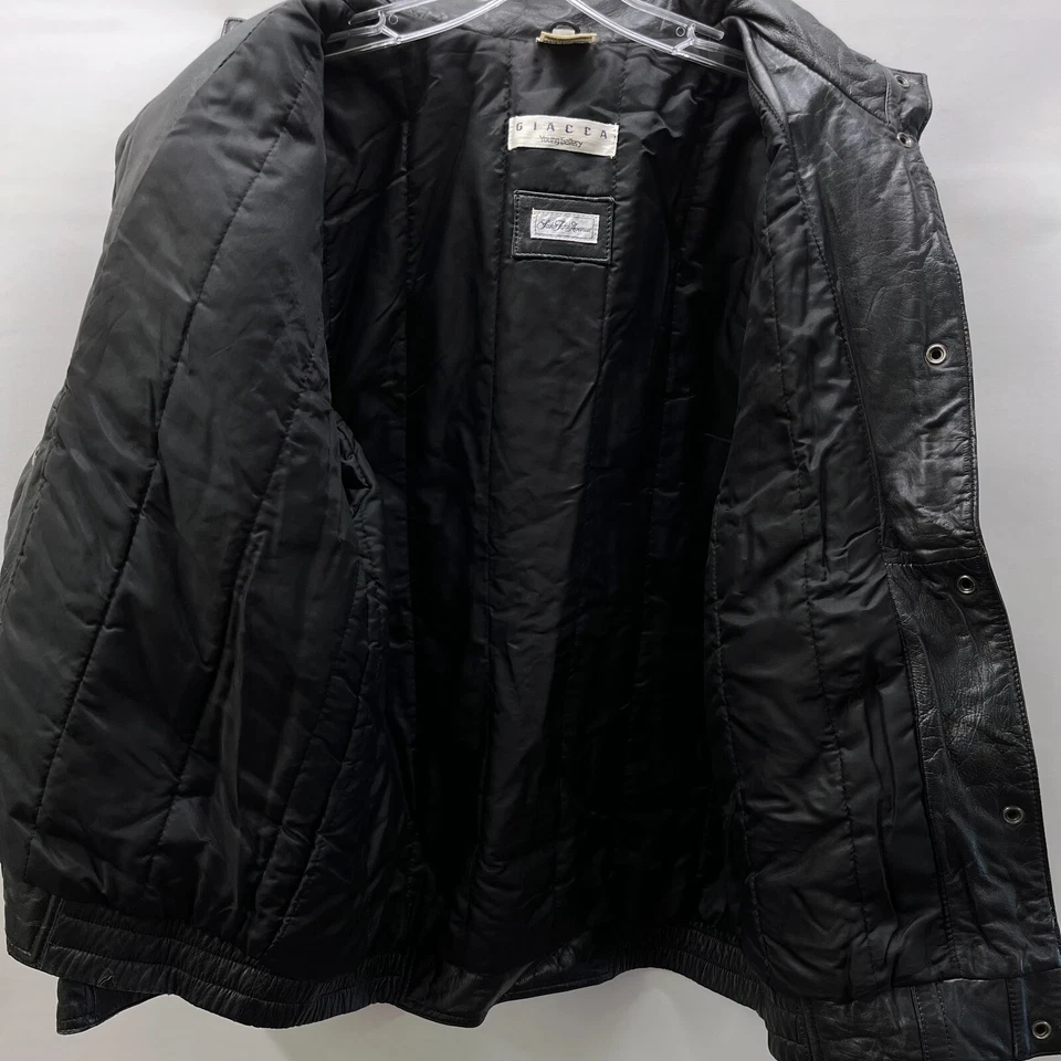 Chaqueta de cuero de piel de cordero vintage Giacca para mujer talla L botón a presión negra Saks 5th Foto 4 de 4