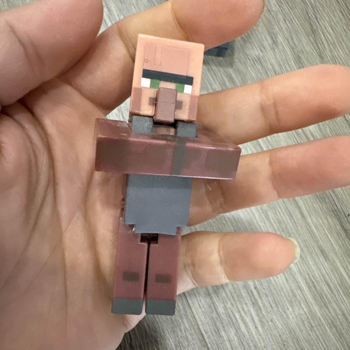 Minecraft – Figurine Villageois Forgeron Articulée – Accessoires Inclus – Dès 3 Ans – Collection