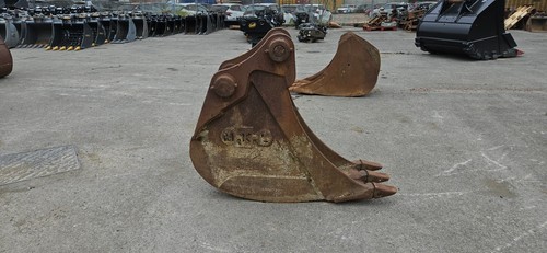 450mm Digging Bucket w/ 70mm Pins - Used - Price £675.00 + VAT @ 20% - C278 - Picture 7 of 8