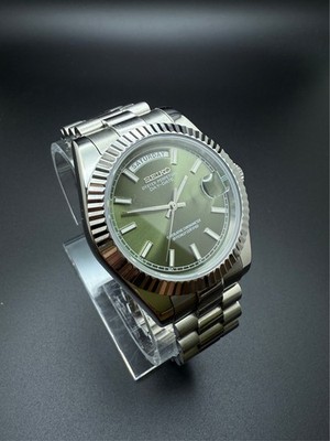 SeikOak Day-Date | 40mm Green Dial | Stainless Steel | Automatic | Fluted Bezel