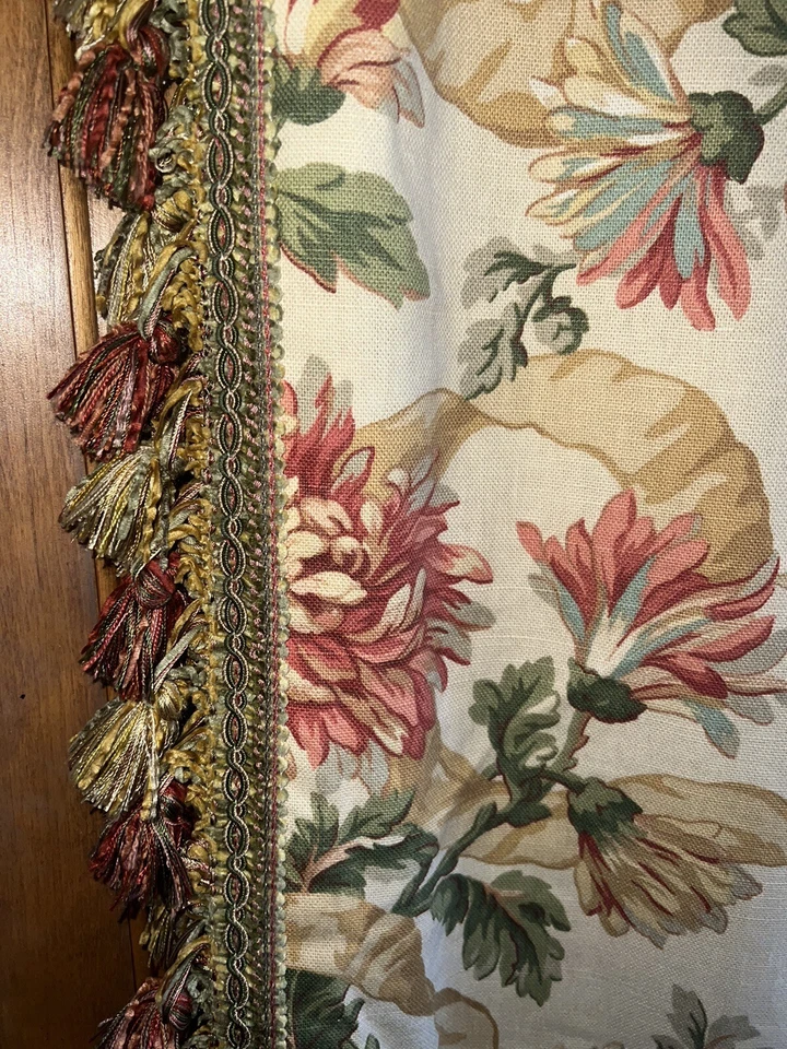 CORTINAS FLORALES AMARILLAS KRAVET ESQUINAS CALICÓ PERSONALIZADAS ~ 83”L 3 JUEGOS DISPONIBLES Foto 2 de 4