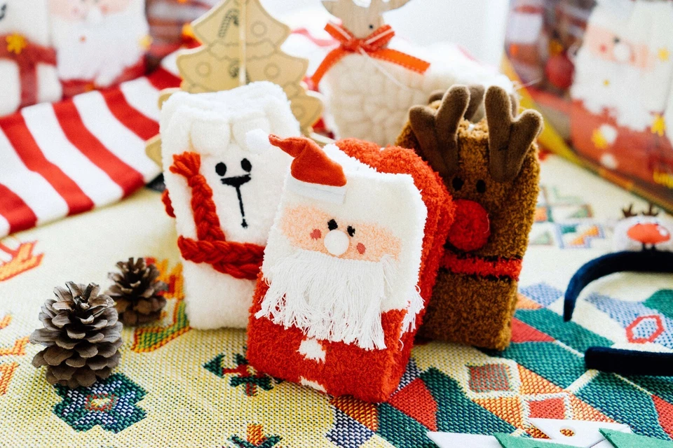 Conjunto de Calcetines de Navidad Unisex 3D Cálidos Esponjosos Zapatillas Invierno Mujeres Calcetines Regalo de Navidad Foto 3 de 4