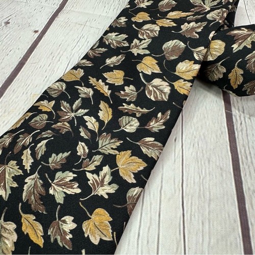 Lands' End Leaf Patterned silk Tie in Black and Brown muted colors preppy - Picture 3 of 8