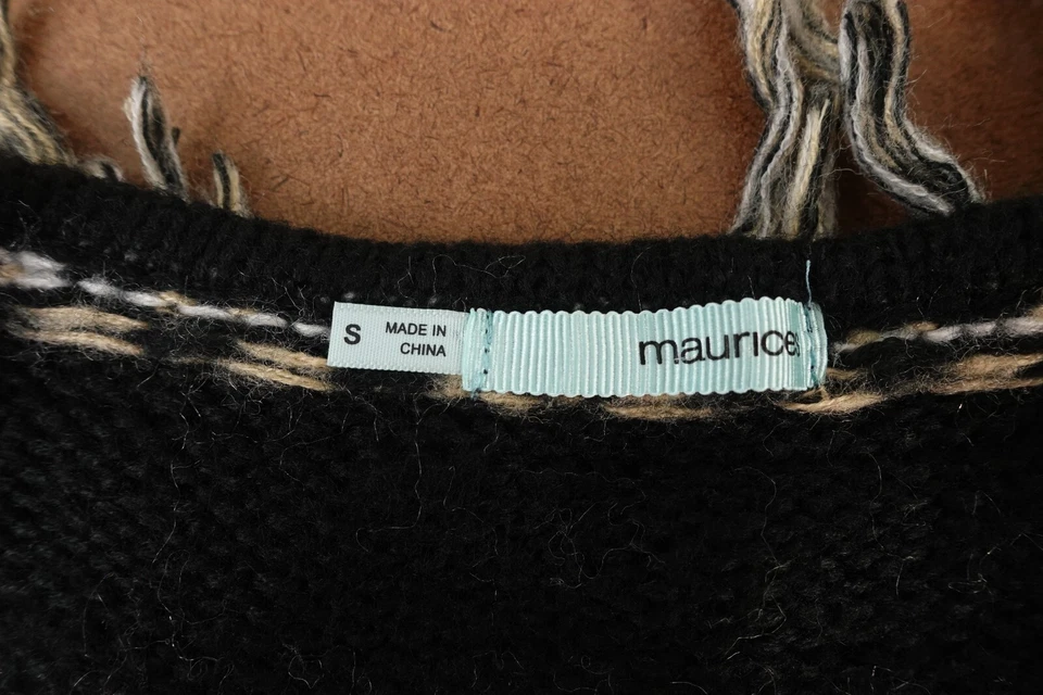 Cárdigan abierto Maurices para mujer talla pequeña negro a rayas manga larga flecos dobladillo Foto 2 de 4