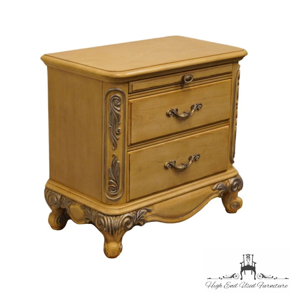 PULASKI MOBILIÁRIO Transicional Italiano Contemporâneo 33" Cor Creme Dois Dra... - Imagem 4 de 4