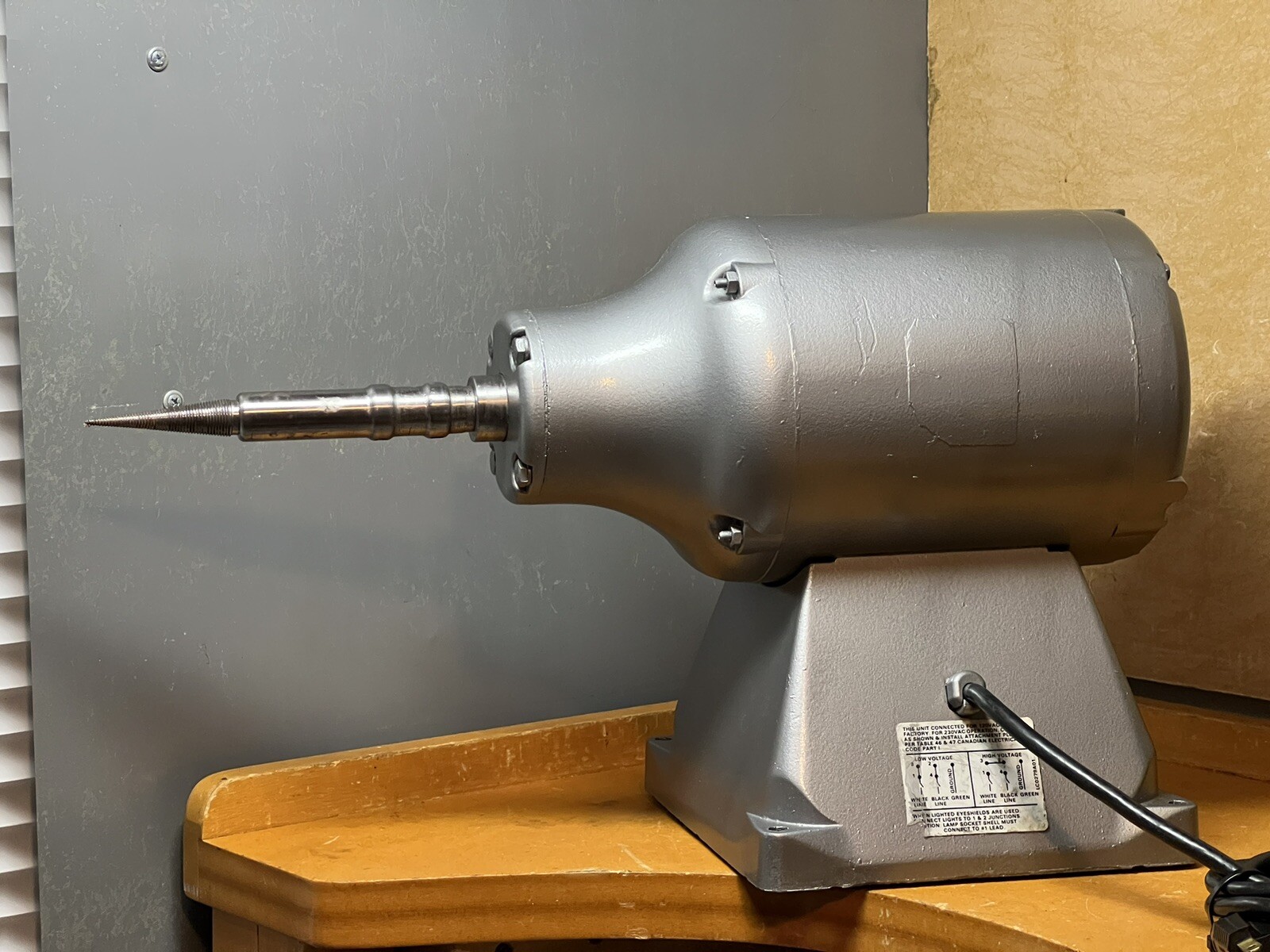 Baldor Jewelry, Dental Polishing lathe, BenchTop Buffer, Single Speed