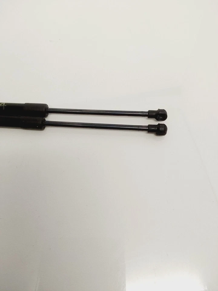 BMW 128i 2010 capó delantero tapa amortiguador puntal soporte OEM Foto 2 de 4