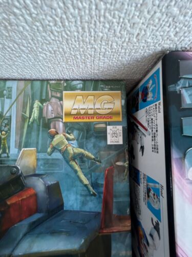 MG G-Fighter E.F.S.F Prototype Tactical Support Fighter & RX-78-2 Gundam 2.0 set - Picture 7 of 23