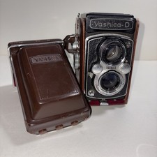 VTG Yashica-D TLR Camera 80mm F/3.5 Leather Case w/Strap PREOWNED UNTESTED