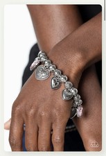 NWT Paparazzi Elastic Heart Bracelet Charming...