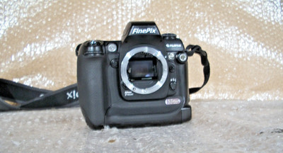 FUJIFILM FinePix S3 Pro Digital SLR Camera 12.9MP JAPAN