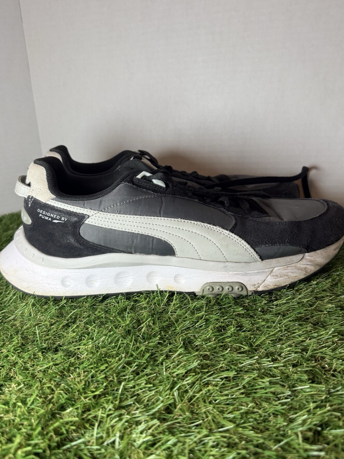 PUMA Men’s Low Top Athletic Sneakers Black Gray White Fabric Upper