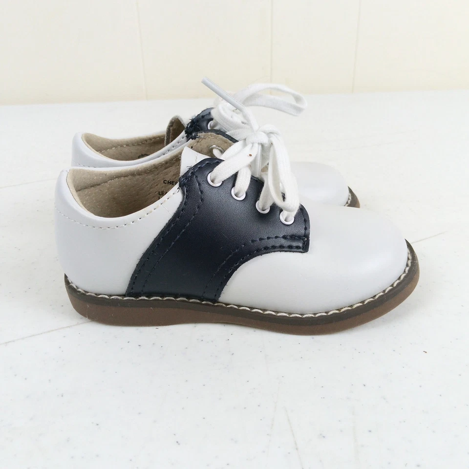 Footmates Cheer Saddle Oxford Talla 6 M/W Blanco Azul Marino Cuero Zapatos con Cordones Foto 2 de 4