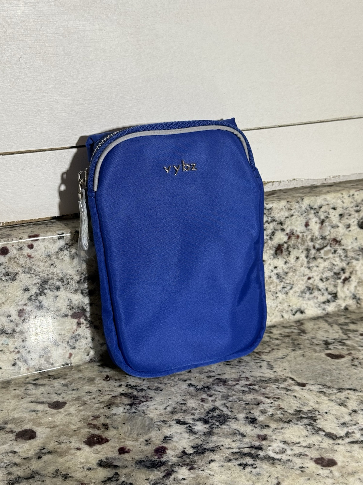 VYBZ Magnetic Pocket Pal with Zippered Pocket and RFID Blocking in Sapphire Blue