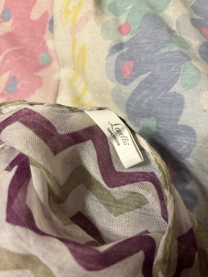 Bufanda Chevron Infinity púrpura y blanco Lavello Foto 3 de 4