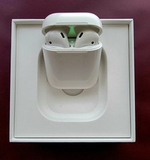 Apple AirPods 2nd Generation with Charging Case OG Box - EX