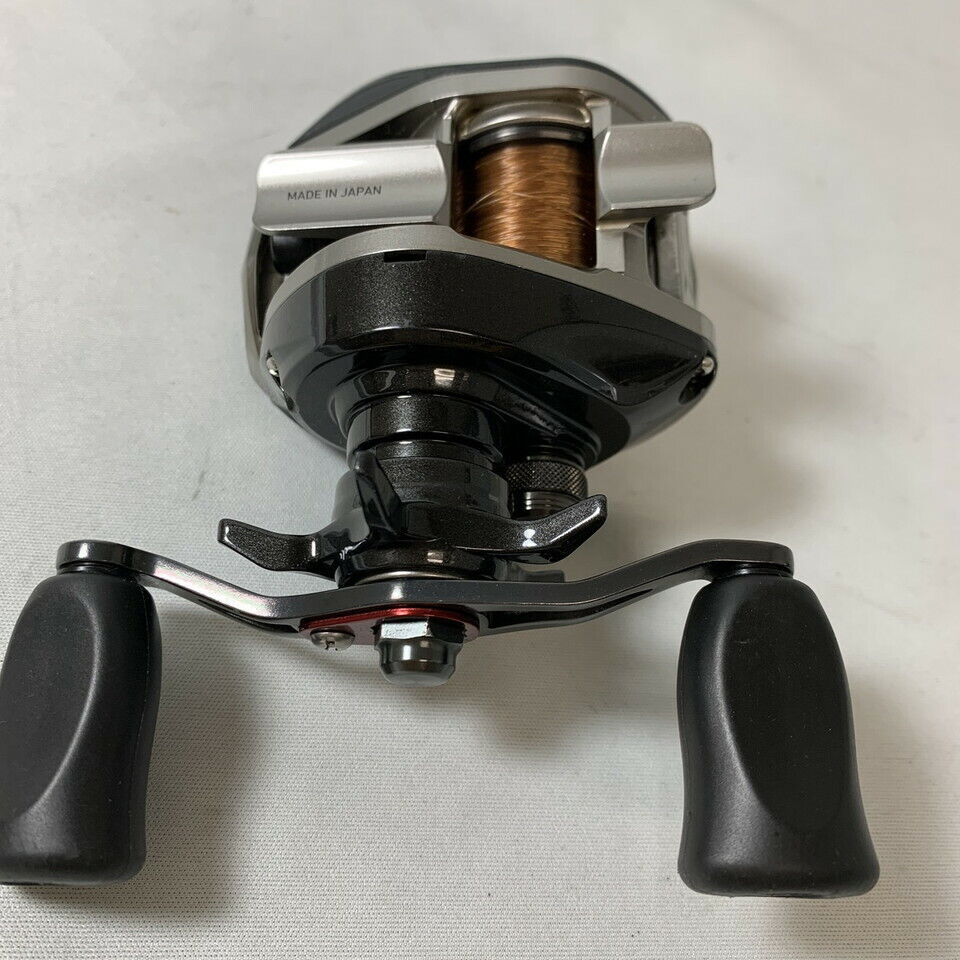 Daiwa Alphas Sv 105 Sh Bait Casting Reel Used with Box F/S Daiwa Alphas Sv 105 Sh Bait Casting Reel Used with Box F/S