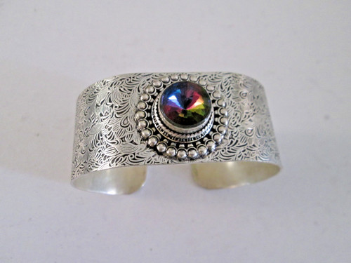 TIBETAN WIDE HEAVY SILVERPLATED HAMMERD OPEN BANGLE 60 GRAMS SPARKLING STONE