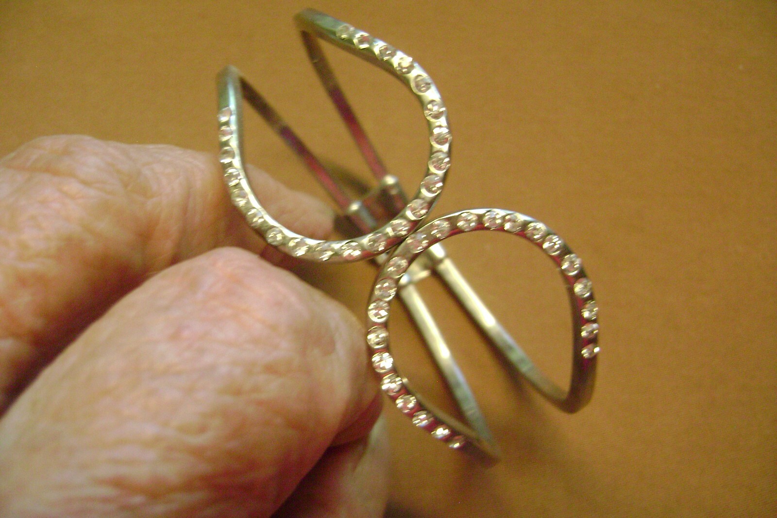 SIGNED MONET RHINESTONE HINGED BANGLE SILVER TONE… - image 6