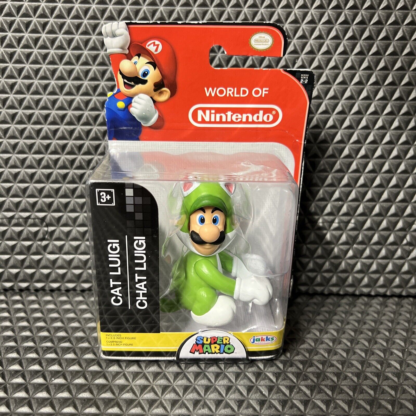 World of Nintendo Super Mario 4 Cat Luigi Figure