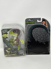 Untamed Raptor by Fingerlings - Stealth Green - Interactive Collectible Dinosa