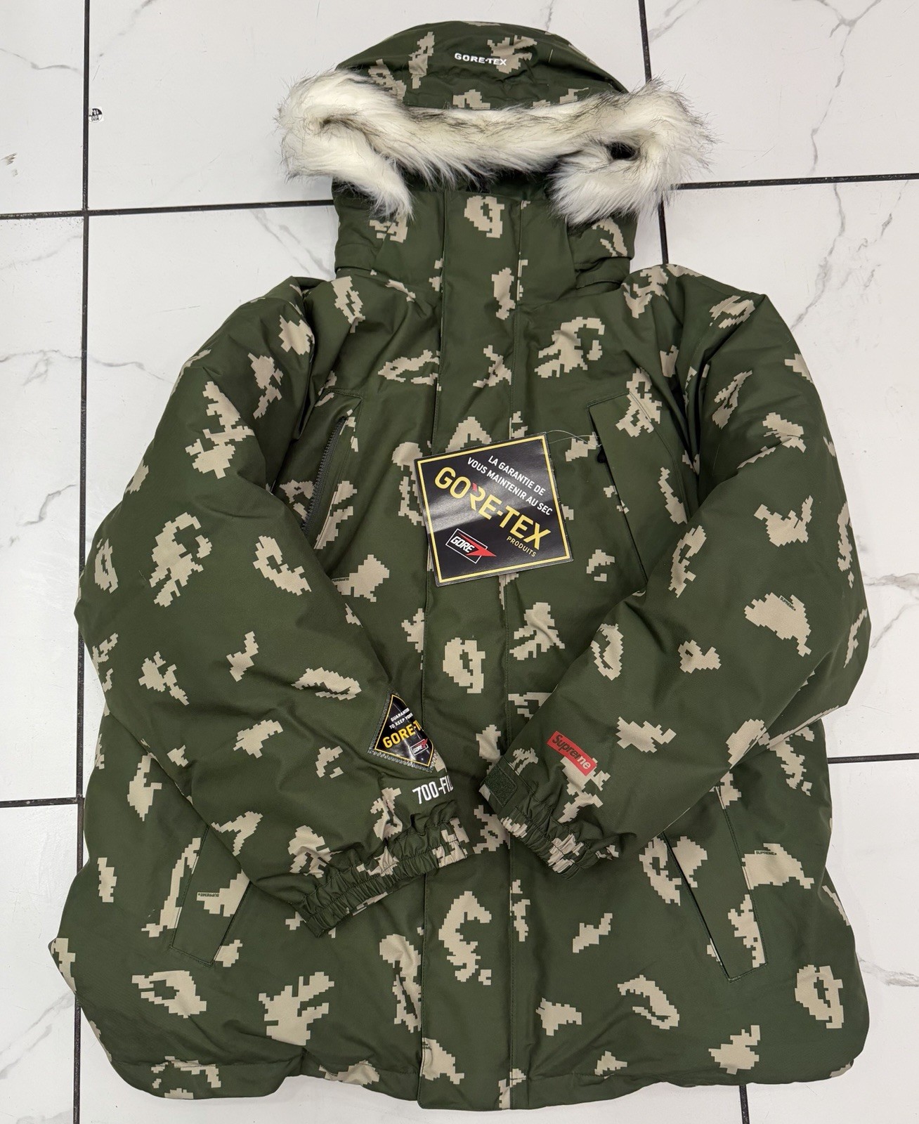 Men's Supreme GORE-TEX 700-Fill Down Parka Olive Camo M image 7